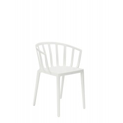 Chaise blanche, VENICE de Kartell (design Philippe Starck), vue de 3/4
