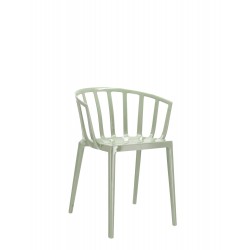 Chaise vert sauge, VENICE de Kartell (design Philippe Starck), vue de 3/4