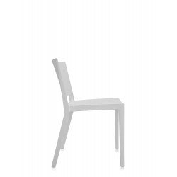 Chaise blanche Kartell LIZZ MAT, vue de profil