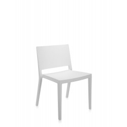 Chaise blanche Kartell LIZZ MAT, vue de 3/4