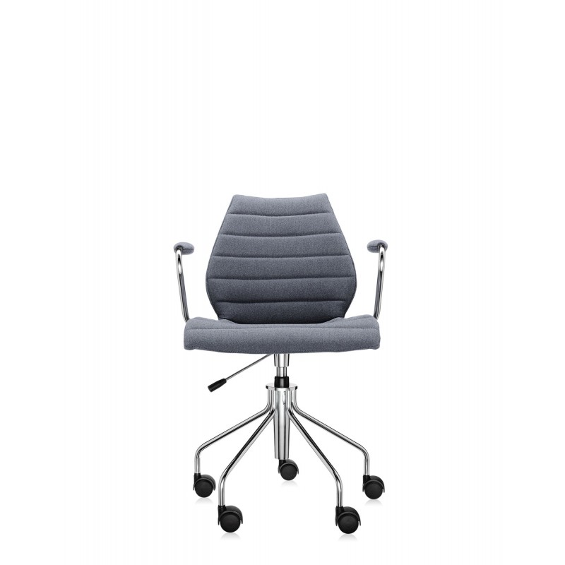 Chaise de bureau Kartell MAUI SOFT, tissu Trevira Gris, vue de face Chaise de bureau Kartell MAUI SOFT, tissu Trevira Gris, vue de face