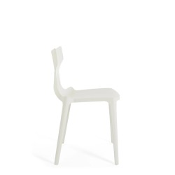 Chaise Re-Chair de couleur blanche, vue de profil