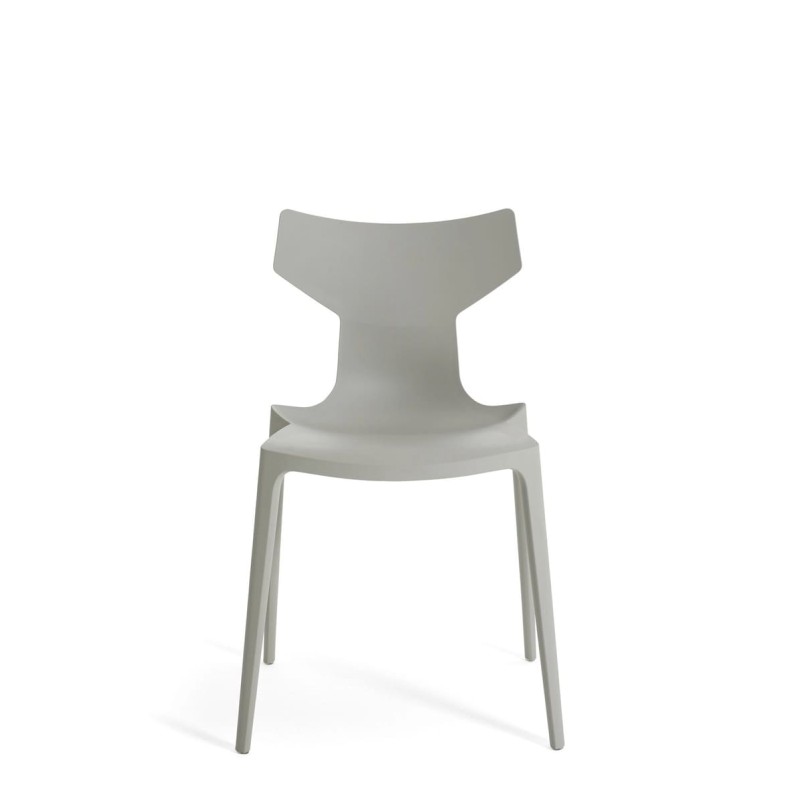 Chaise Re-Chair de couleur grise, vue de face Chaise Re-Chair de couleur grise, vue de face