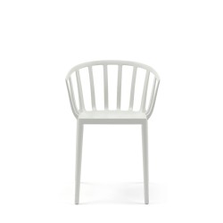Chaise blanche, VENICE MAT de Kartell (design Philippe Starck), vue de face