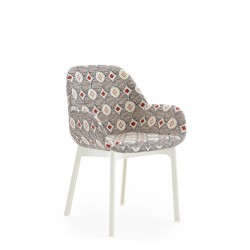 Chaise CLAP, tissu Rubelli crème, structure blanche, vue de 3/4