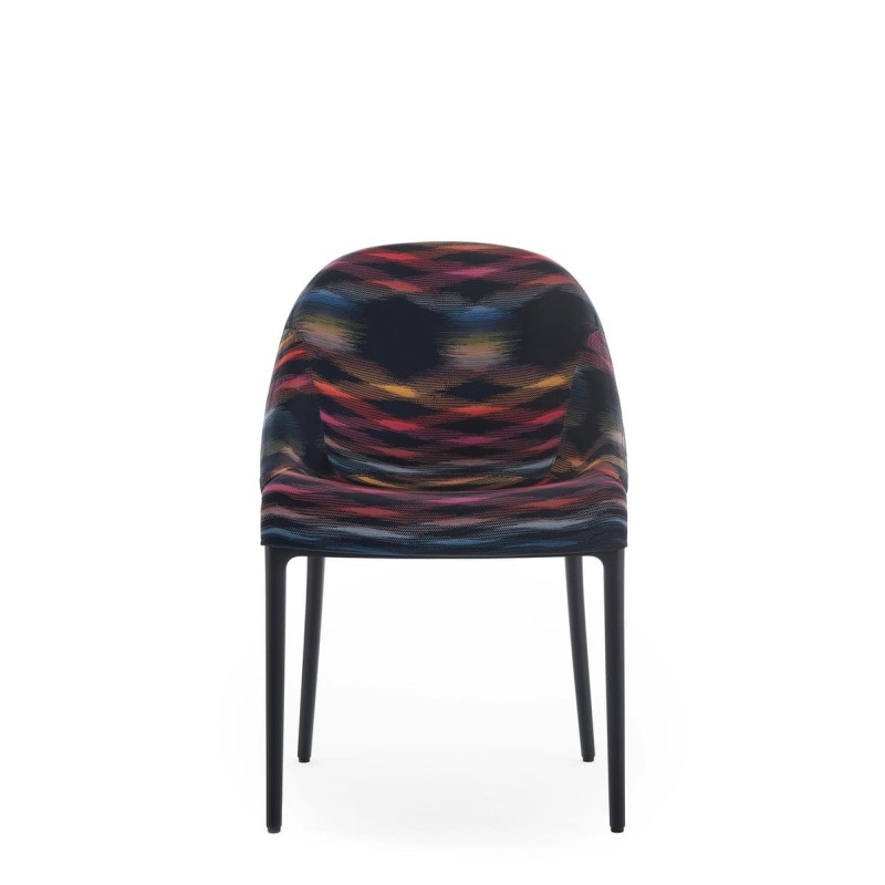 Chaise Kartell ELEGANZA ELA MISSONI motif multicolore fond noir vue de face Chaise Kartell ELEGANZA ELA MISSONI motif multicolore fond noir vue de face