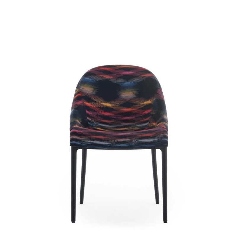 Chaise Kartell ELEGANZA ELA MISSONI motif multicolore fond noir vue de face